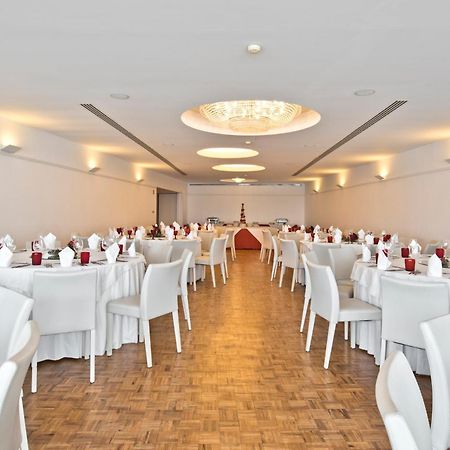 Golden Tulip Porto Gaia Hotel Вила-Нова-ди-Гая Экстерьер фото