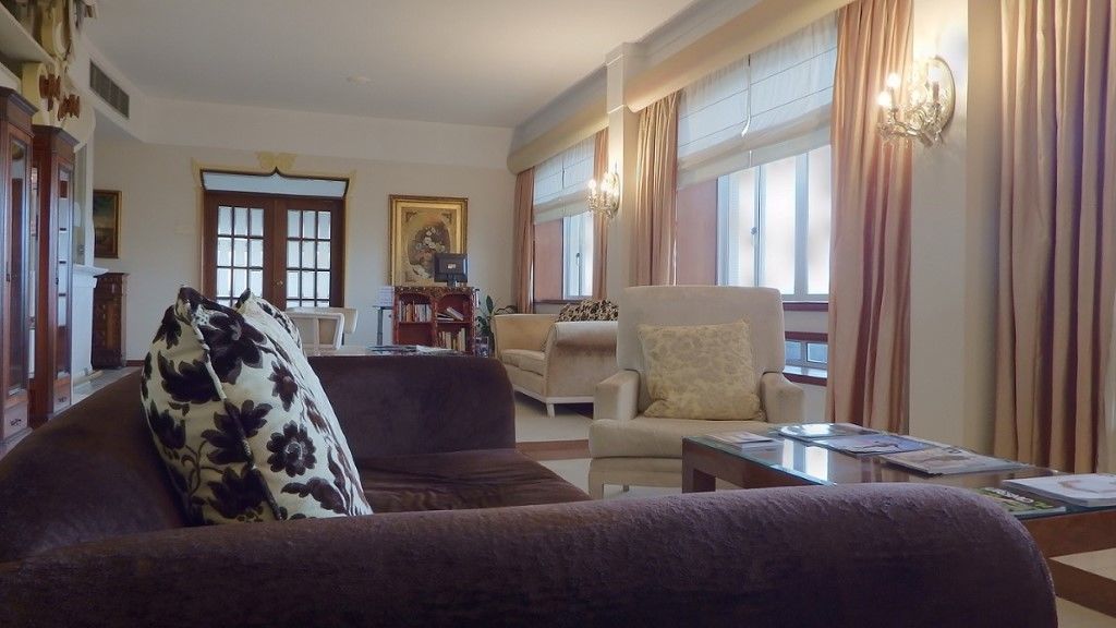Golden Tulip Porto Gaia Hotel Вила-Нова-ди-Гая Экстерьер фото